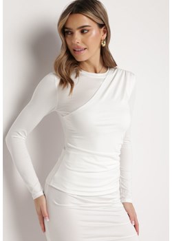 Biała Bluzka z Długim Rękawem i Ozdobnymi Marszczeniami Jenolla ze sklepu Born2be Odzież w kategorii Bluzki damskie - zdjęcie 172032976