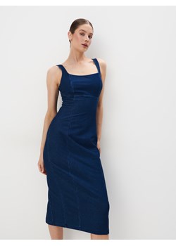 Mohito - Jeansowa sukienka midi - niebieski ze sklepu Mohito w kategorii Sukienki - zdjęcie 172033599
