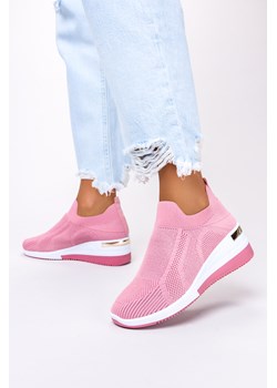 Różowe buty sportowe na koturnie slip on Casu 41-3-22-P ze sklepu Casu w kategorii Buty sportowe damskie - zdjęcie 172038756