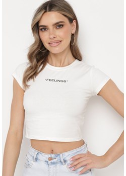 Biały Dopasowany T-shirt Cropped z Napisem z Pzodu Yaloena ze sklepu Born2be Odzież w kategorii Bluzki damskie - zdjęcie 172046669