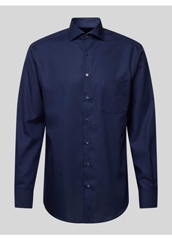Koszula biznesowa o kroju modern fit z listwą guzikową ze sklepu Peek&Cloppenburg  w kategorii Koszule męskie - zdjęcie 172053005