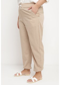 Beżowe Bawełniane Spodnie Dresowe Joggery ze Sznurkiem w Pasie i Ściągaczami Moalina ze sklepu Born2be Odzież w kategorii Spodnie damskie - zdjęcie 172056275