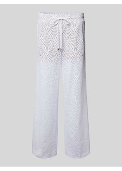 Spodnie z haftem angielskim model ‘CLARA’ ze sklepu Peek&Cloppenburg  w kategorii Spodnie damskie - zdjęcie 172057189