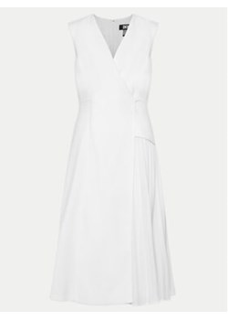 DKNY Sukienka koktajlowa DD4A1519 Écru Regular Fit ze sklepu MODIVO w kategorii Sukienki - zdjęcie 172060816