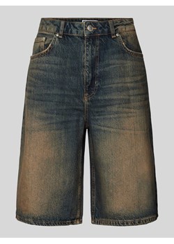 Szorty jeansowe o kroju baggy fit z 5 kieszeniami ze sklepu Peek&Cloppenburg  w kategorii Szorty - zdjęcie 172064127