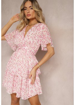 Różowa Sukienka o Rozkloszowanym Kroju z Gumką w Pasie i Marszczeniami Nerva ze sklepu Renee odzież w kategorii Sukienki - zdjęcie 172098909