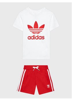 adidas Komplet t-shirt i spodenki IB9894 Biały Regular Fit ze sklepu MODIVO w kategorii Komplety chłopięce - zdjęcie 172104829