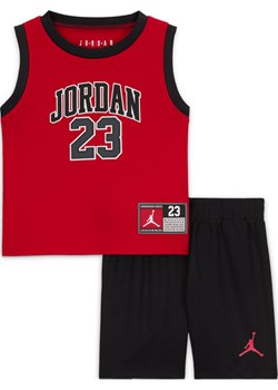 Dwuczęściowy zestaw z koszulką dla niemowląt Jordan 23 Jersey (12–24 M) - Czerń ze sklepu Nike poland w kategorii Komplety chłopięce - zdjęcie 172107817