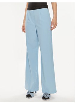 MSGM Spodnie materiałowe 3441MDP16 237200 Niebieski Relaxed Fit ze sklepu MODIVO w kategorii Spodnie damskie - zdjęcie 172108447