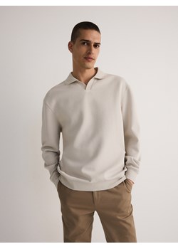 Reserved - Gładka bluza z kołnierzem - jasnoszary ze sklepu Reserved w kategorii Bluzy męskie - zdjęcie 172114136