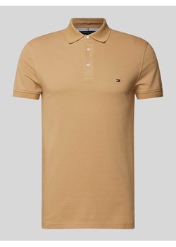 Koszulka polo o kroju slim fit z wyhaftowanym logo ze sklepu Peek&Cloppenburg  w kategorii T-shirty męskie - zdjęcie 172115496