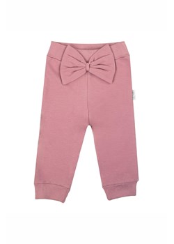 Bawełniane spodnie dziewczęce z ozdobną kokardą w pasie w kolorze wrzosowym ze sklepu 5.10.15 w kategorii Spodnie dziewczęce - zdjęcie 172122948