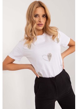 Biały t-shirt z aplikacjami w kształcie serca ze sklepu 5.10.15 w kategorii Bluzki damskie - zdjęcie 172123008