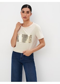 Mohito - Beżowy t-shirt z aplikacją - beżowy ze sklepu Mohito w kategorii Bluzki damskie - zdjęcie 172131466
