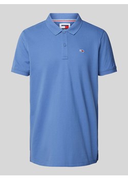 Koszulka polo o kroju slim fit z wyhaftowanym logo ze sklepu Peek&Cloppenburg  w kategorii T-shirty męskie - zdjęcie 172136949