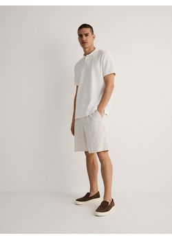Reserved - Koszulka polo regular fit - biały ze sklepu Reserved w kategorii T-shirty męskie - zdjęcie 172140949