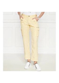 GUESS Spodnie cargo NESSI | Regular Fit | z dodatkiem lnu ze sklepu Gomez Fashion Store w kategorii Spodnie damskie - zdjęcie 172145075