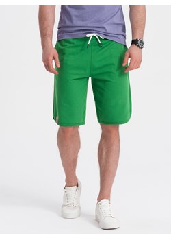 Męskie szorty dresowe z zaokrągloną nogawką - zielone V4 OM-SRSK-0105 ze sklepu ombre w kategorii Spodenki męskie - zdjęcie 172152226