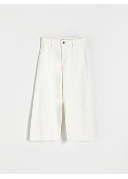 Reserved - Jeansy wide leg - złamana biel ze sklepu Reserved w kategorii Spodnie dziewczęce - zdjęcie 172161669