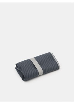 Sinsay - Ręcznik szybkoschnący - czarny ze sklepu Sinsay w kategorii Ręczniki - zdjęcie 172162235