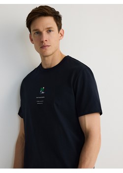 Reserved - T-shirt regular z nadrukiem - granatowy ze sklepu Reserved w kategorii T-shirty męskie - zdjęcie 172163666