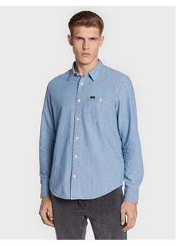 Lee Koszula Leesure L66NMWUF 112145379 Błękitny Regular Fit ze sklepu MODIVO w kategorii Koszule męskie - zdjęcie 172165868