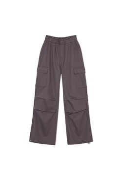 Cropp - Szare spodnie cargo - szary ze sklepu Cropp w kategorii Spodnie damskie - zdjęcie 172166838