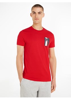 Tommy Hilfiger Koszulka w kolorze czerwonym ze sklepu Limango Polska w kategorii T-shirty męskie - zdjęcie 172171817