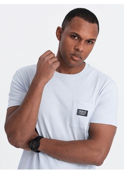 Męski casualowy t-shirt z naszytą kieszonką - błękitny V9 OM-TSCT-0109 ze sklepu ombre w kategorii T-shirty męskie - zdjęcie 172172546