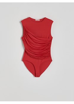 Reserved - Body z drapowaniem - czerwony ze sklepu Reserved w kategorii Bluzki damskie - zdjęcie 172173635
