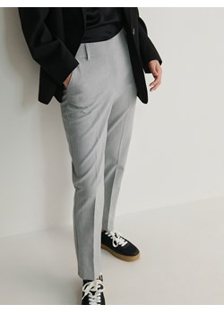 Reserved - Cygaretki z wiskozą - jasnoszary ze sklepu Reserved w kategorii Spodnie damskie - zdjęcie 172176398