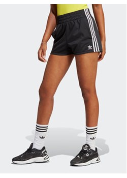 adidas Szorty sportowe 3-Stripes IB7426 Czarny Regular Fit ze sklepu MODIVO w kategorii Szorty - zdjęcie 172178116