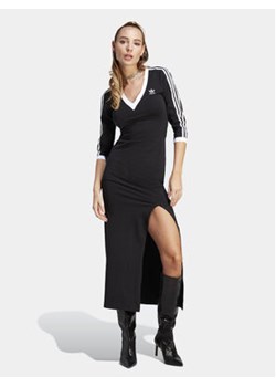 adidas Sukienka codzienna adicolor Classics IK0439 Czarny Slim Fit ze sklepu MODIVO w kategorii Sukienki - zdjęcie 172178187