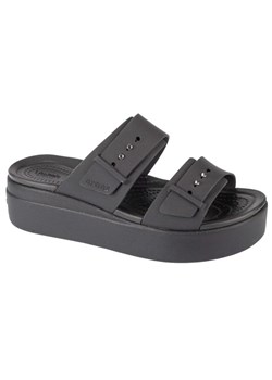 Klapki Crocs Brooklyn Low Wedge Sandal 207431-001 czarne ze sklepu ButyModne.pl w kategorii Klapki damskie - zdjęcie 172183715