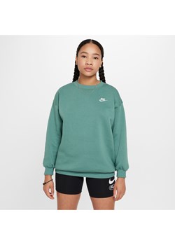 Bluza dresowa dla dużych dzieci (dziewcząt) o kroju oversize Nike Sportswear Club Fleece - Zieleń ze sklepu Nike poland w kategorii Bluzy dziewczęce - zdjęcie 172184639