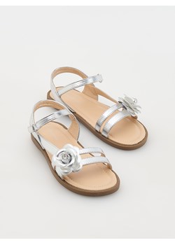Reserved - Sandały z aplikacją - srebrny ze sklepu Reserved w kategorii Sandały dziecięce - zdjęcie 172194618