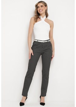 Czarno-Białe Spodnie Skinny w Kropki z Regularnym Stanem i Materiałowym Paskiem Uloella ze sklepu Born2be Odzież w kategorii Spodnie damskie - zdjęcie 172198488