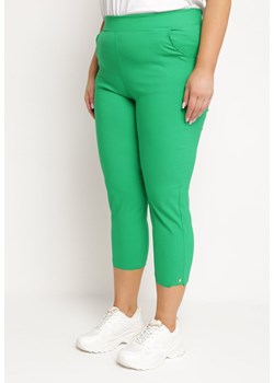 Zielone Bawełniane Spodnie z Gumką w Pasie 7/8 z Małą Ozdobą przy Nogawce Moanina ze sklepu Born2be Odzież w kategorii Spodnie damskie - zdjęcie 172198998