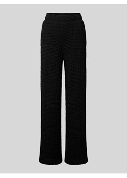 Spodnie o kroju regular fit z fakturowanym wzorem ze sklepu Peek&Cloppenburg  w kategorii Spodnie damskie - zdjęcie 172238359