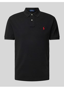 Koszulka polo o kroju slim fit z wyhaftowanym logo ze sklepu Peek&Cloppenburg  w kategorii T-shirty męskie - zdjęcie 172238378