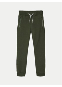 NAME IT Spodnie dresowe 13147424 Zielony Regular Fit ze sklepu MODIVO w kategorii Spodnie chłopięce - zdjęcie 172254829