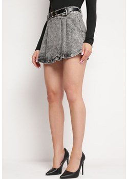 Szare Szorty Jeansowe Imitujące Spódnicę Mini z Paskiem Arenie ze sklepu Born2be Odzież w kategorii Szorty - zdjęcie 172274789
