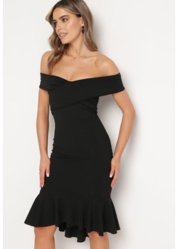 Czarna Sukienka Dopasowana z Hiszpańskim Dekoltem i Falbanką na Dole Reantia ze sklepu Born2be Odzież w kategorii Sukienki - zdjęcie 172275088