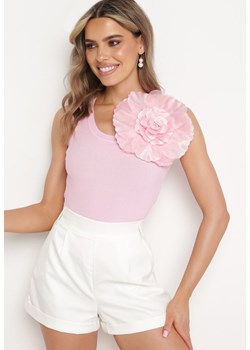Różowy Top Koszulka bez Rękawów z Aplikacją Kwiatu Umalia ze sklepu Born2be Odzież w kategorii Bluzki damskie - zdjęcie 172279569
