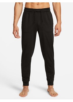 Nike Spodnie sportowe w kolorze czarnym ze sklepu Limango Polska w kategorii Spodnie męskie - zdjęcie 172281348