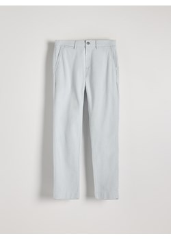 Reserved - Spodnie chino slim fit - jasnoniebieski ze sklepu Reserved w kategorii Spodnie męskie - zdjęcie 172290696