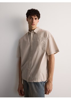 Reserved - Koszula boxy fit z krótkim rękawem - kremowy ze sklepu Reserved w kategorii Koszule męskie - zdjęcie 172290985