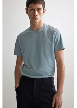 H & M - T-shirt z dekoltem w serek Slim Fit - Turkusowy ze sklepu H&M w kategorii T-shirty męskie - zdjęcie 172292279