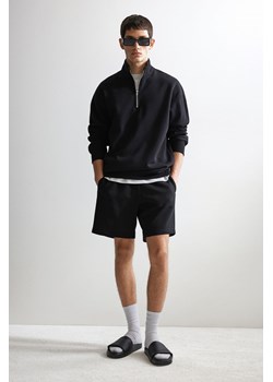 H & M - Szorty dresowe Regular Fit - Czarny ze sklepu H&M w kategorii Spodenki męskie - zdjęcie 172292319
