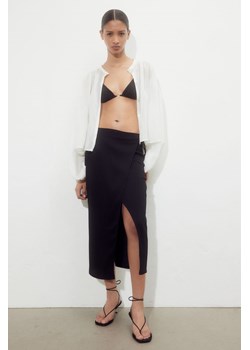 H & M - Kreszowana spódnica kopertowa - Czarny ze sklepu H&M w kategorii Spódnice - zdjęcie 172292349